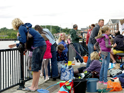 Wivenhoe Crabbing Competition