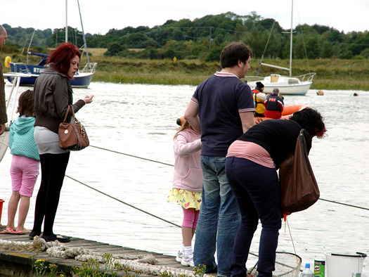 Wivenhoe Crabbing Competition